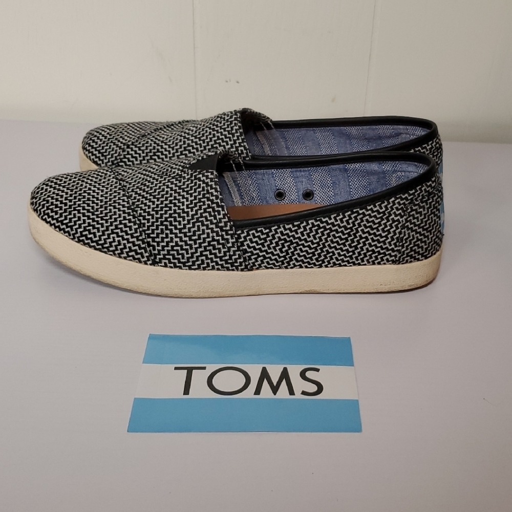 TOMS Avalon Black and White Geometric Woven Slip-On Shoes